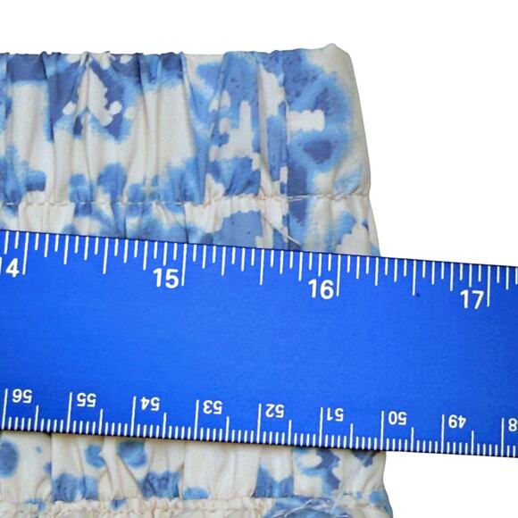 Free People Movement Women's LRG Arctic Snow Get Your Flirt On Shorts NWT - Picture 8 of 9